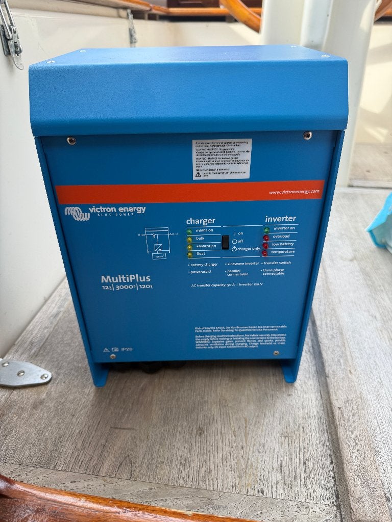 Victron Energy MultiPlus 12/3000/120-50 120V VE.Bus. €500,-, Ophalen of Verzenden, Nieuw