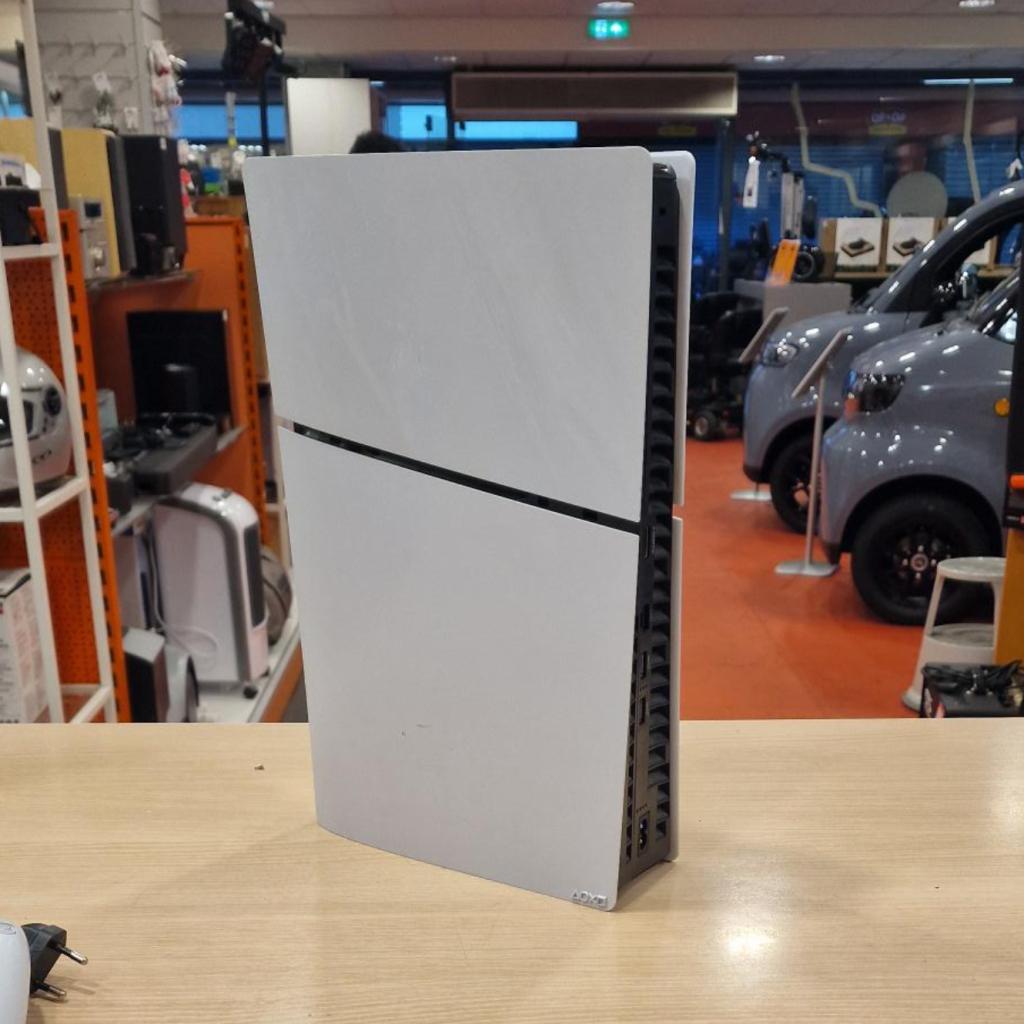 Playstation 5 digital slim 1TB met controller, Sony, Zo goed als nieuw, Support@sony.com, 1-7-1 Konan, Minato-ku
Tokyo 108-0075
Japan