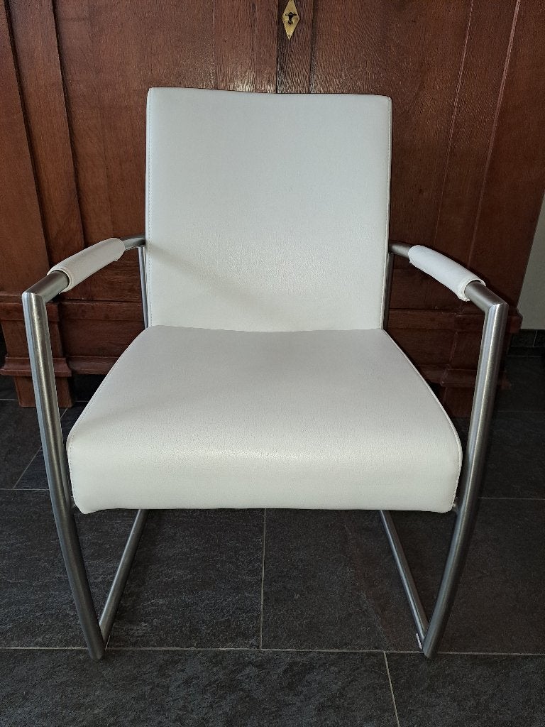 Stoel fauteuil (room)wit kunstleer met rvs frame, Ophalen, Gebruikt, Minder dan 75 cm, Leer