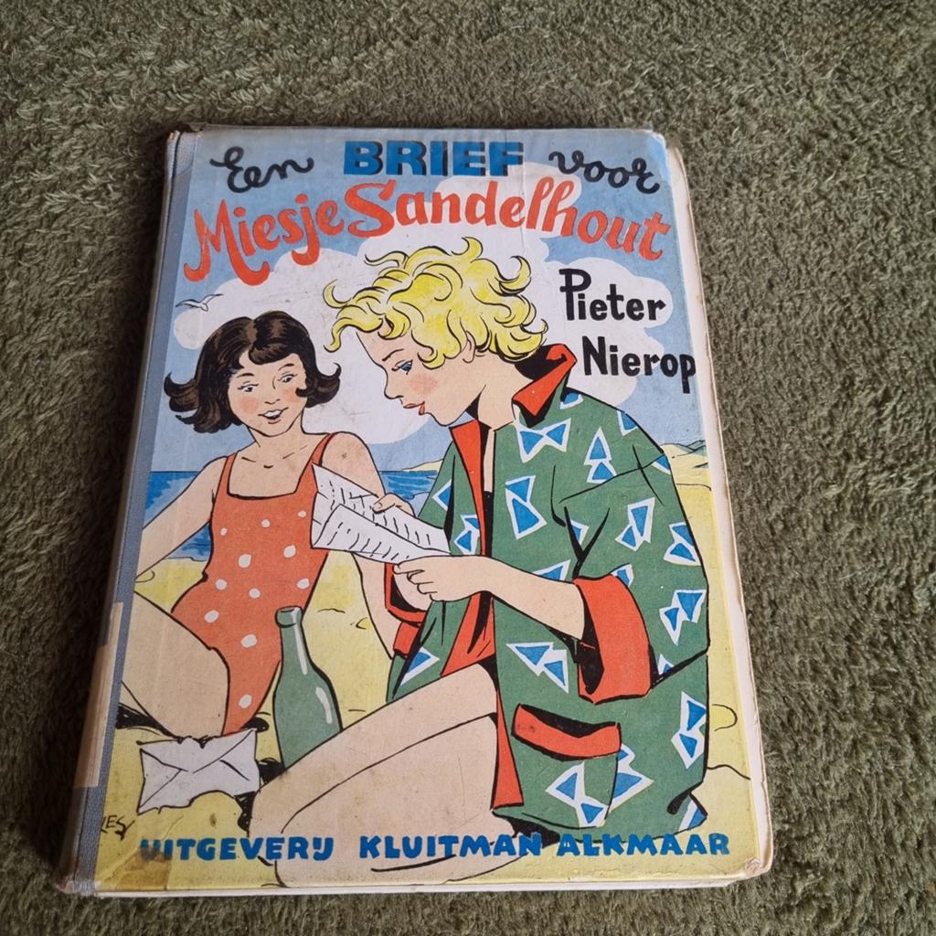 Een Brief Voor Miesje Sandelhout - Pieter Nierop (Vintage), Boeken, Ophalen of Verzenden, Gelezen, Pieter Nierop, Fictie
