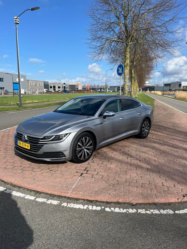 Volkswagen Arteon 2.0 TDI 150pk 7-DSG 2018 Grijs, Auto's, Volkswagen, Arteon, 4 cilinders, 2000 kg, Origineel Nederlands