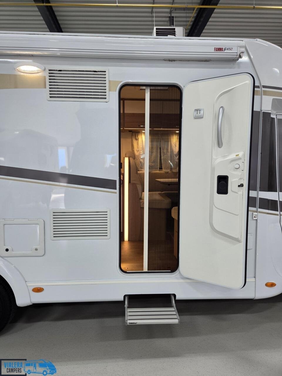 Carado T447 * Stahoogte 210cm * lengtebedden* Nette camper, 7 tot 8 meter, Bedrijf, Tot en met 3, Half-integraal