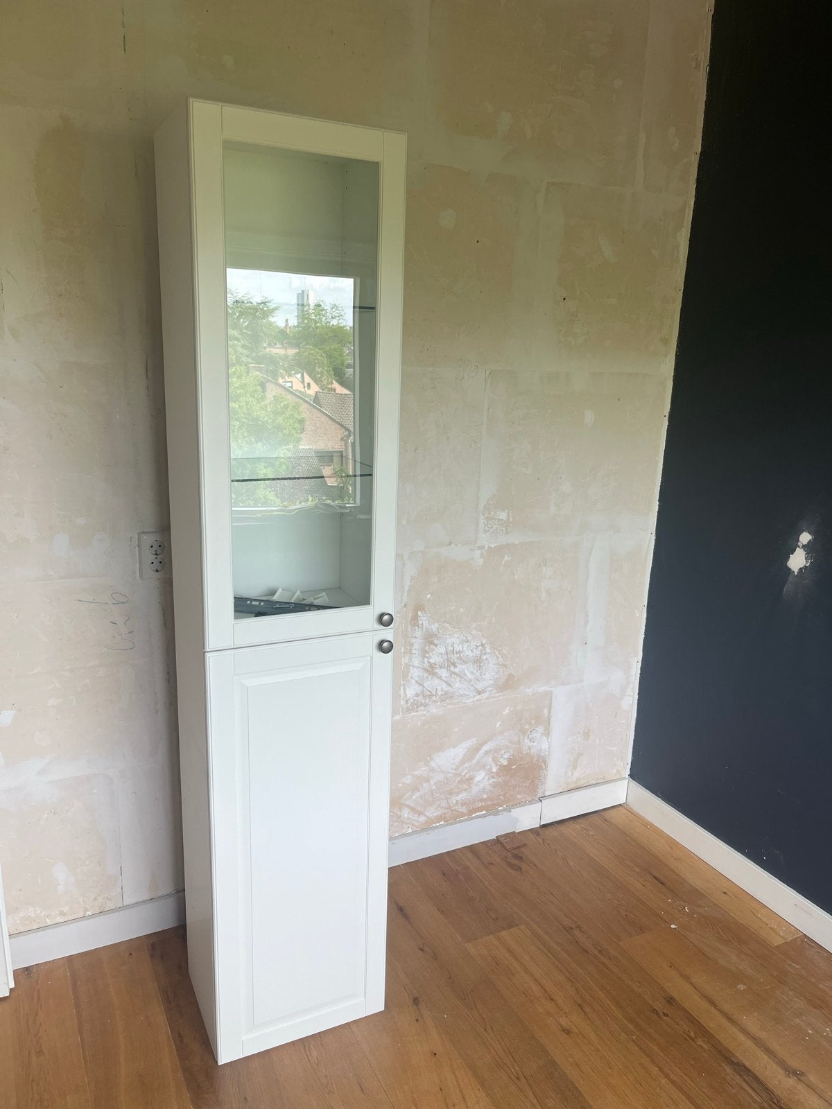 Ikea kast wit met glasdeur en ophangsysteem, Ophalen, Zo goed als nieuw