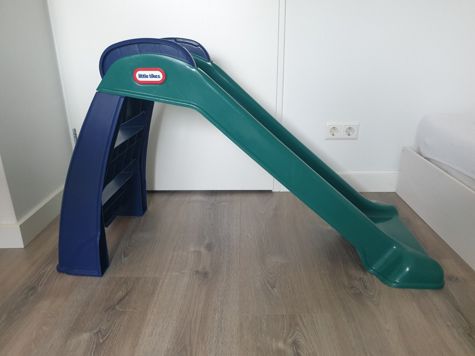 Little Tikes peuter glijbaan voor binnen en buiten, Kinderen en Baby's, Speelgoed | Buiten | Speeltoestellen, Ophalen, Gebruikt