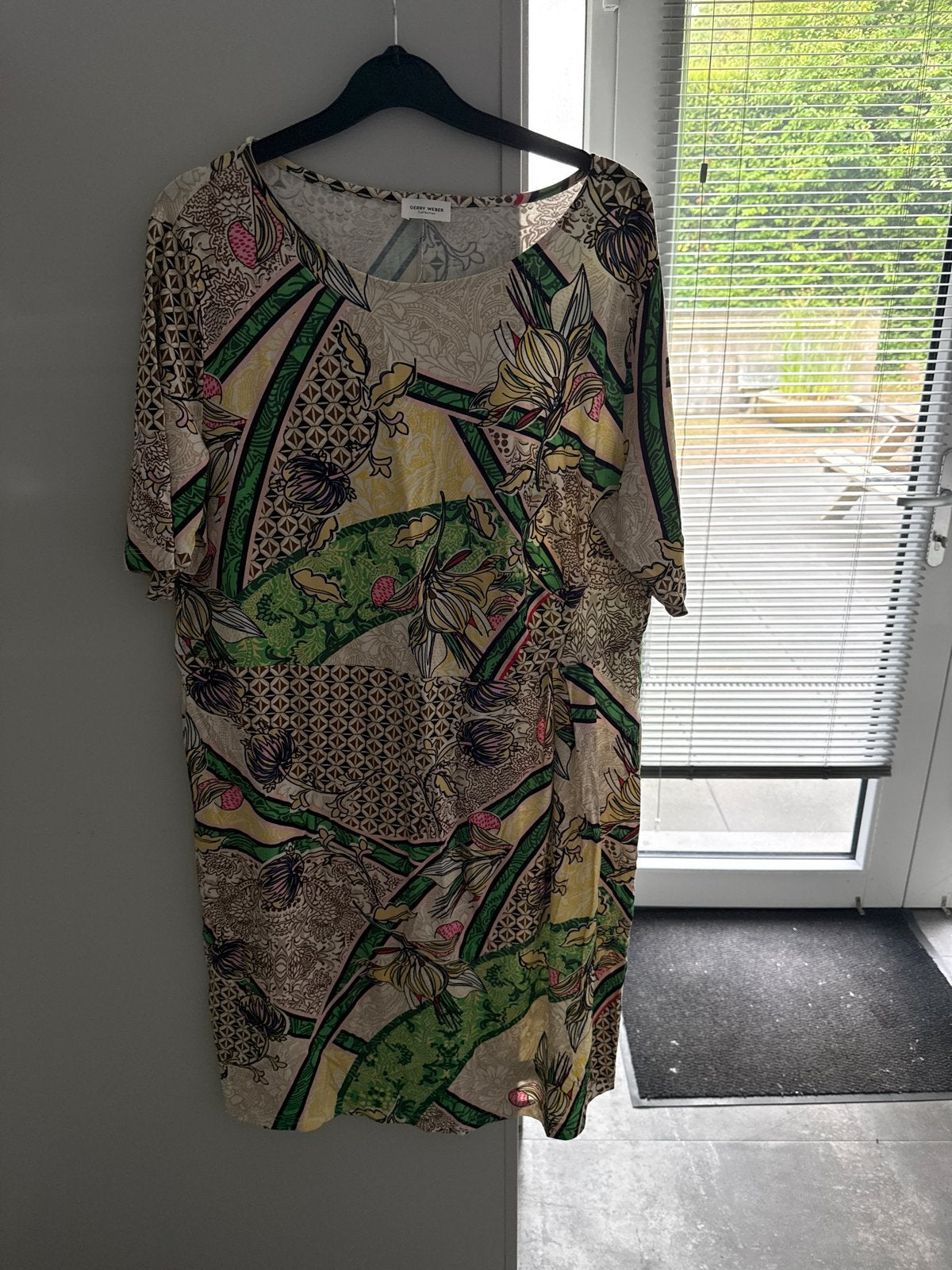 Gerry Weber Zomerjurk - Maat 42, Kleding | Dames, Jurken, Meerkleurig, Maat 42/44 (L), Ophalen of Verzenden, Knielengte