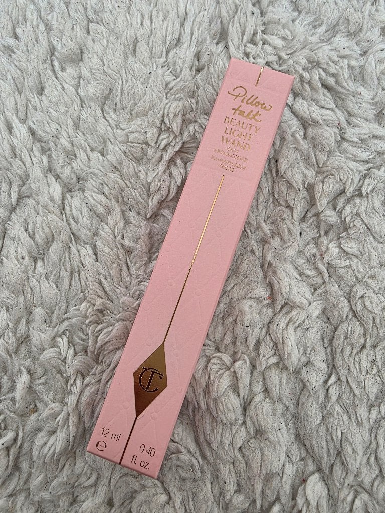 Charlotte Tilbury Beauty Light Wand in Medium, 12ml, Sieraden, Tassen en Uiterlijk, Uiterlijk | Cosmetica en Make-up, Verzenden