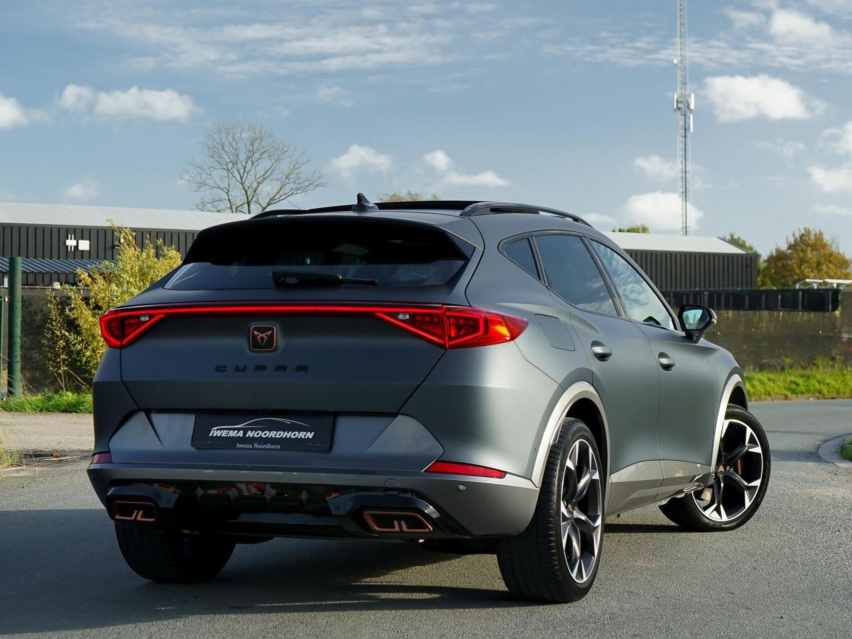 CUPRA Formentor 1.4 e-Hybrid VZ Copper|Panoramadak|DCC|Trekh, Auto's, Gebruikt, Zwart, 4 cilinders, Formentor