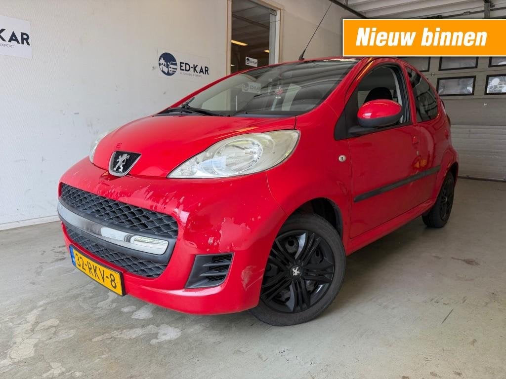 Peugeot 107 1.0-12V XS 5drs RIJDT GOED NAP APK 9-2026 ZUINIG, Voorwielaandrijving, Euro 5, Gebruikt, 4 stoelen
