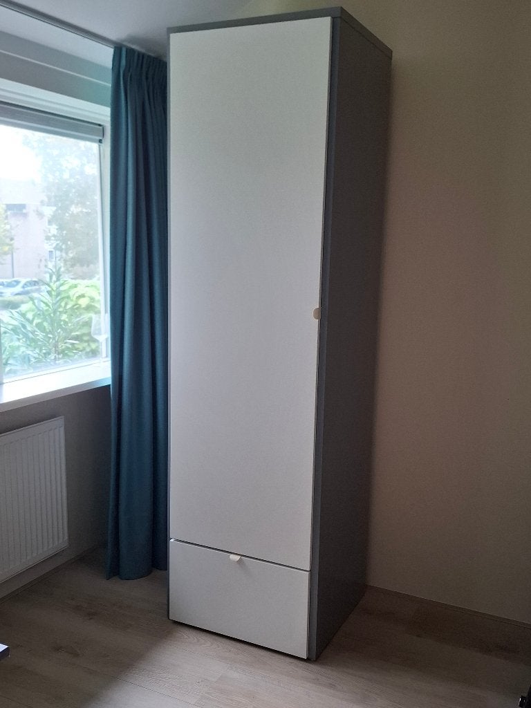 IKEA VISTHUS kledingkast grijs/wit 63x59x216, gedemonteerd, Ophalen, Overige materialen, Gebruikt, 200 cm of meer