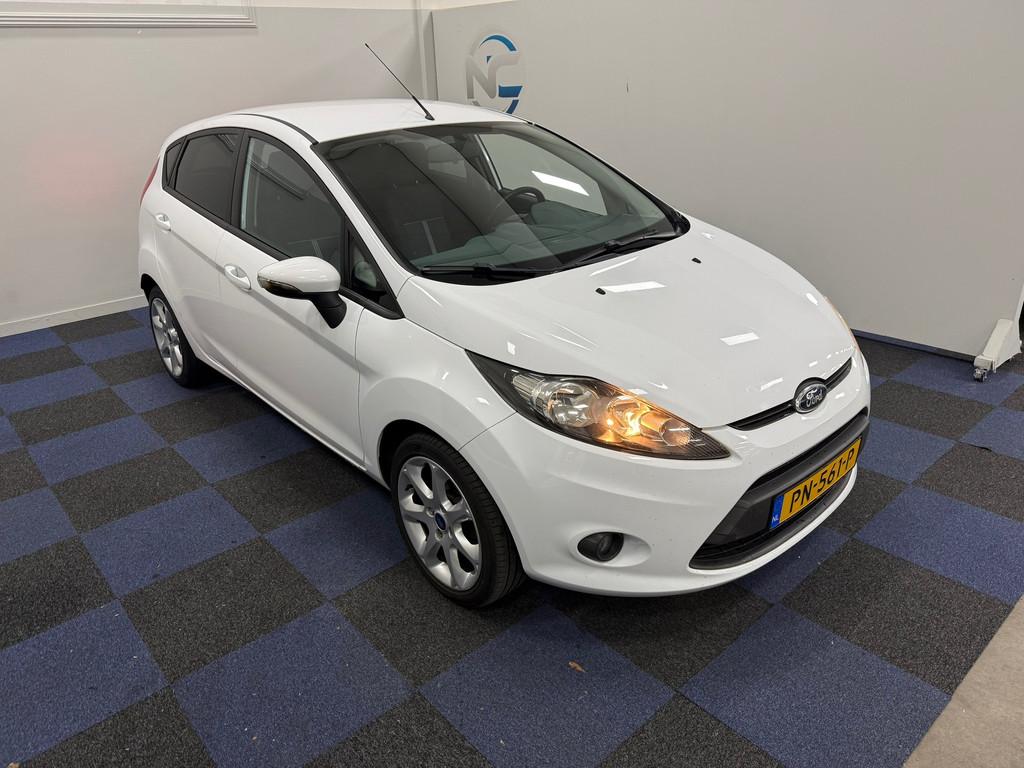 Ford Fiesta 1.25 Trend / NETTE AUTO / NIEUWE APK / RIJDT SCH, Voorwielaandrijving, Euro 5, 1242 cc, 82 pk