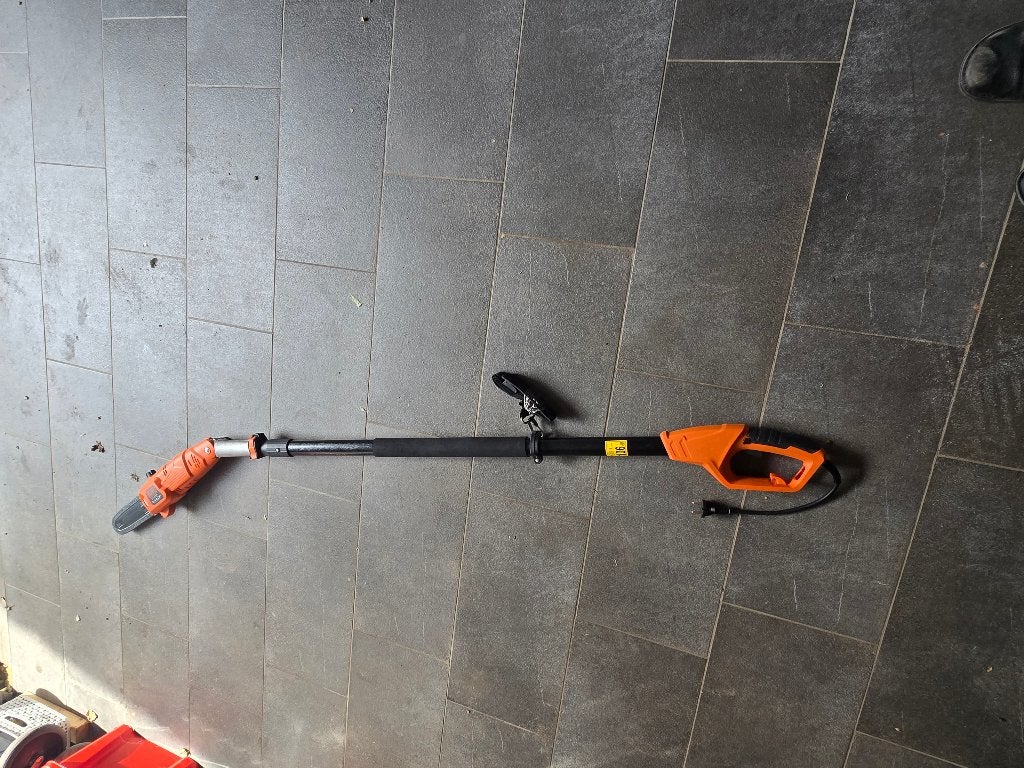 Takkenzaag Black & Decker electrisch, Ophalen, Gebruikt, 50 mm of meer, Black & Decker