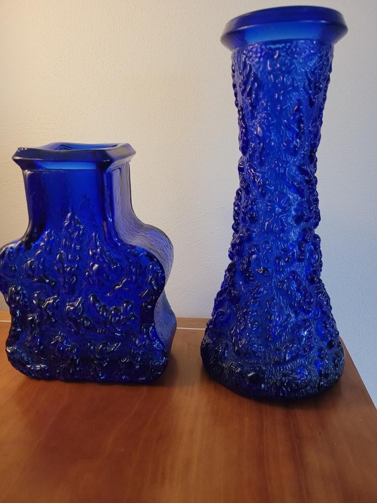karaf vaas kobalt blauw glas Skruf Glasbruk Lars Hellsten, Antiek en Kunst, Antiek | Glas en Kristal, Ophalen of Verzenden