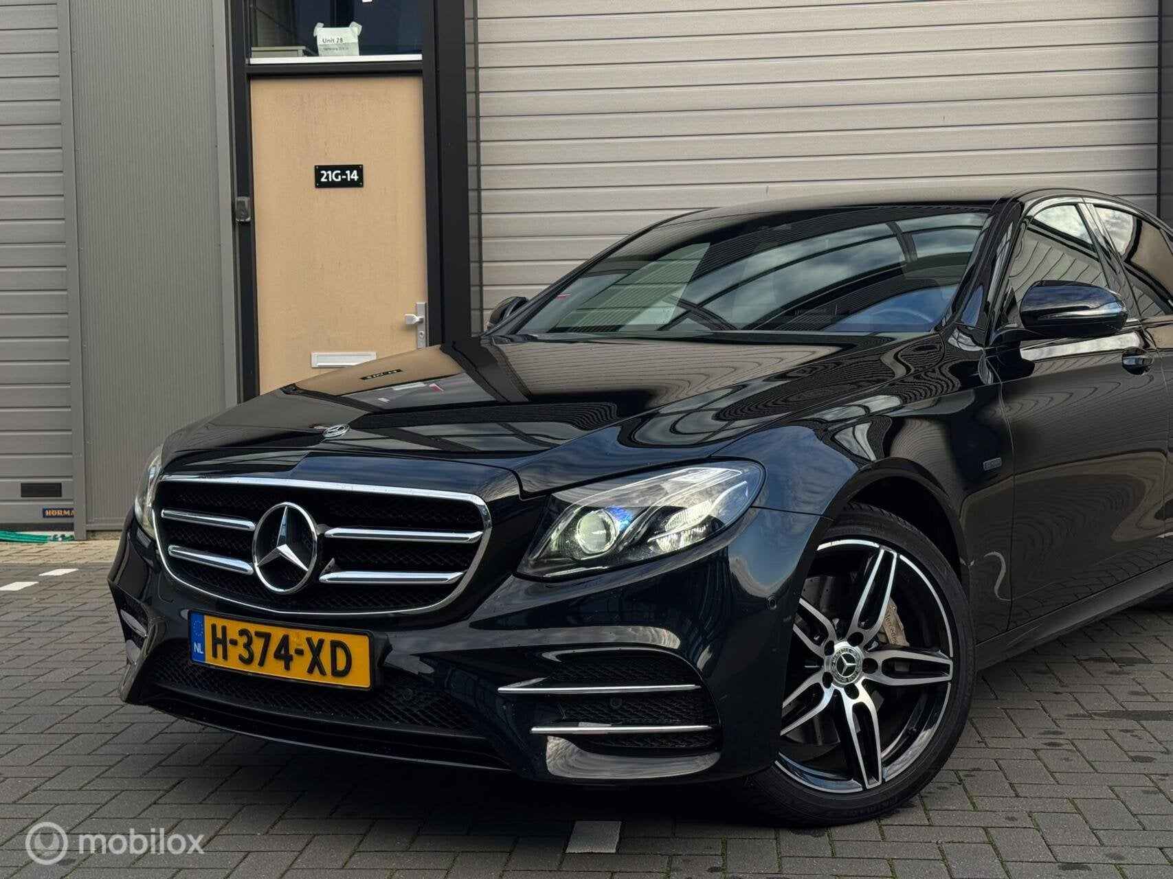 Mercedes E-klasse 350 e Business Solution AMG | Camera| Burm, Automaat, Achterwielaandrijving, Gebruikt, Parkeerassistent