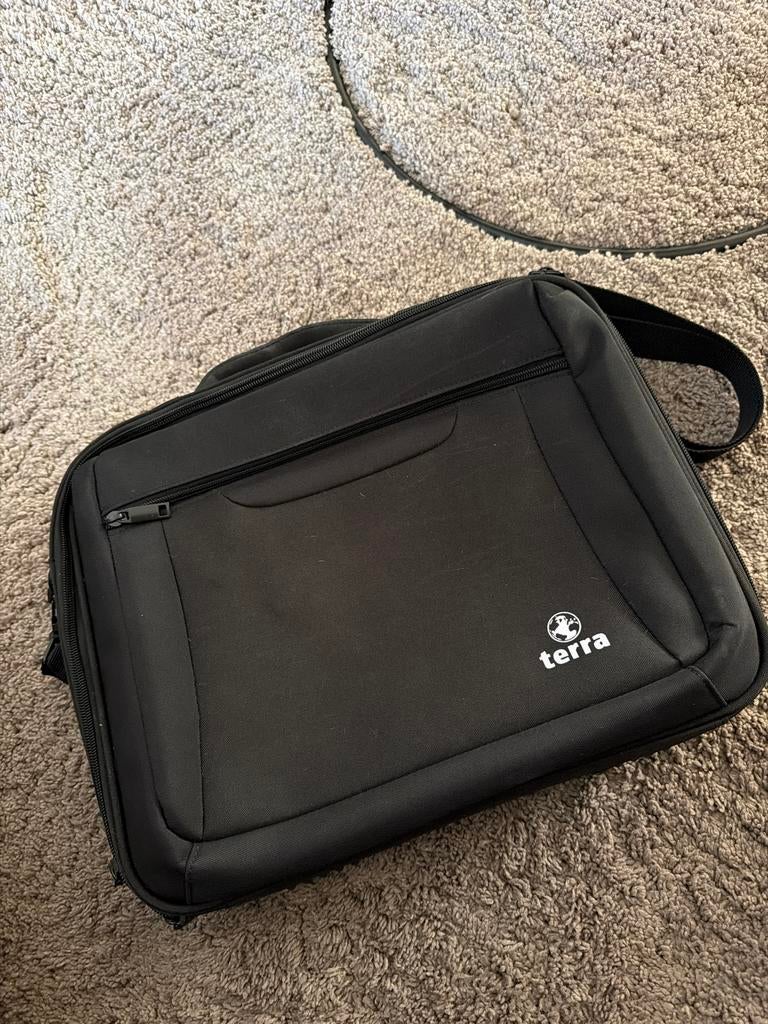 Terra Laptoptas voor 13, 15, 17 inch laptops, Ophalen of Verzenden, 17 inch of meer, Zo goed als nieuw, Schoudertas