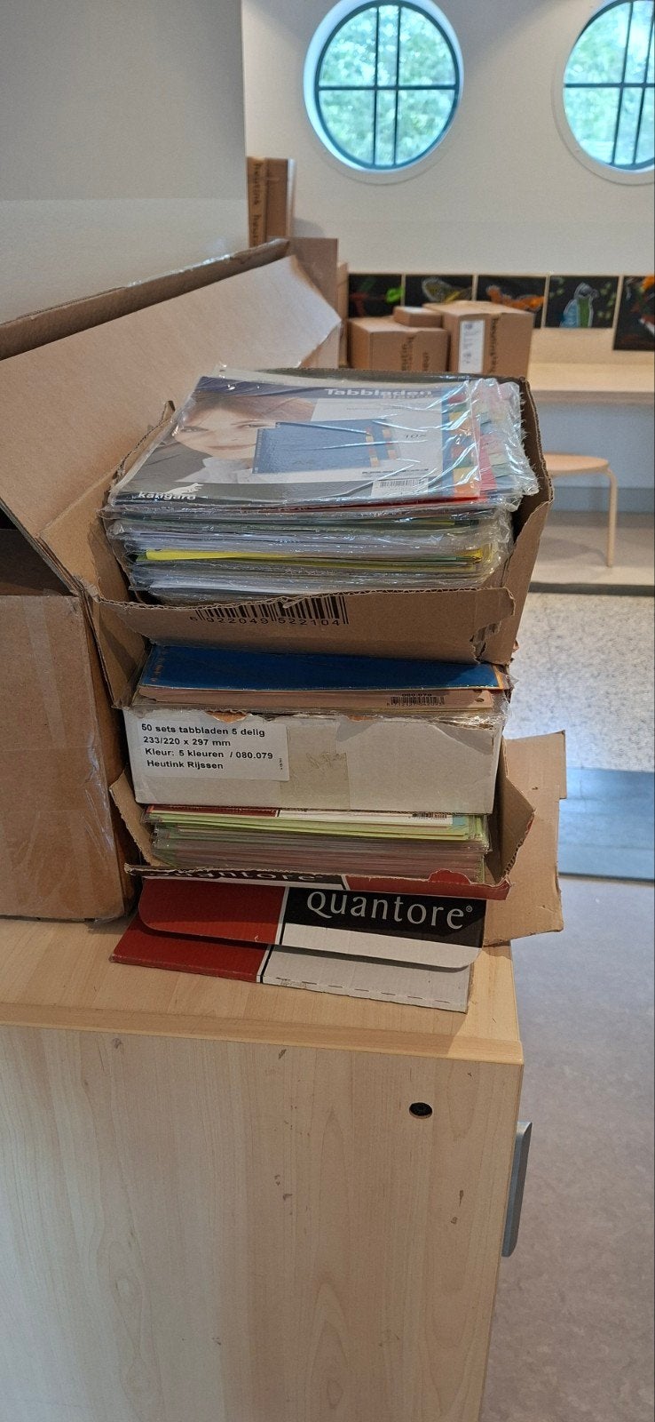 Honderden tabbladen, gratis, Boeken, Ophalen, Zo goed als nieuw