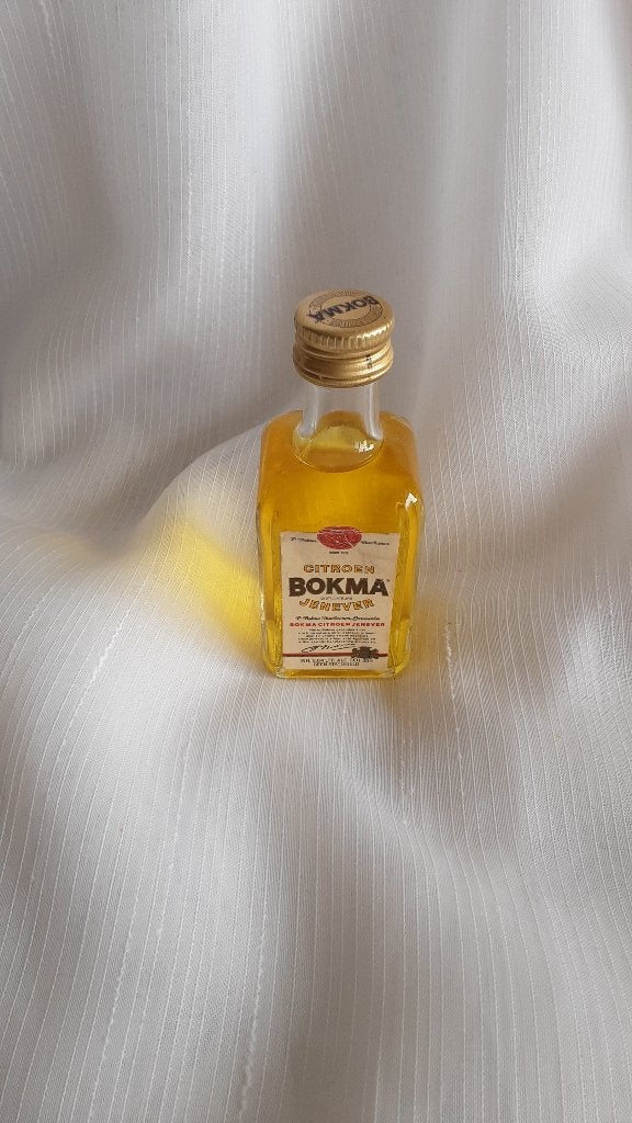 BOKMA citroen jenever, klein flesje, miniatuur (nr. 21), Ophalen of Verzenden, Nieuw, Gebruiksvoorwerp