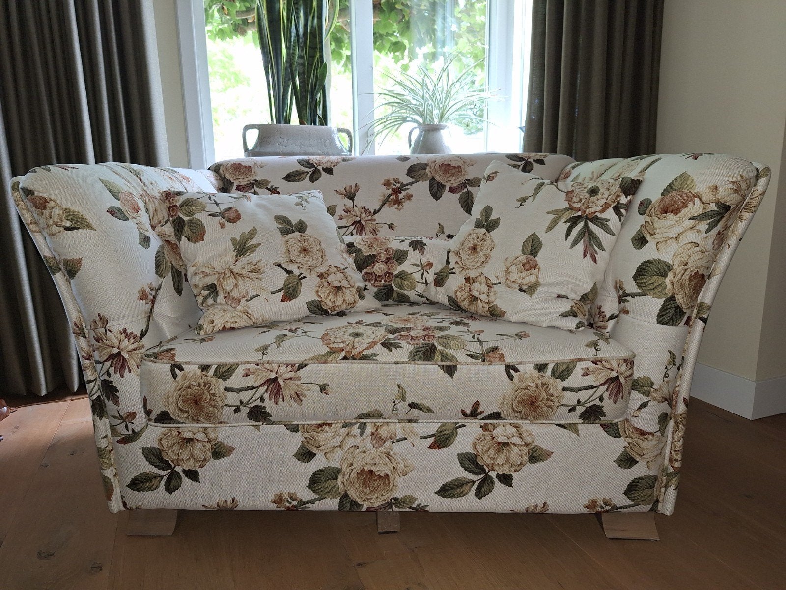 Bijzondere LOVE SEAT  van het merk OLAV Bloembank DREAM, Gebruikt, Tweepersoons, 75 tot 100 cm, Rechte bank