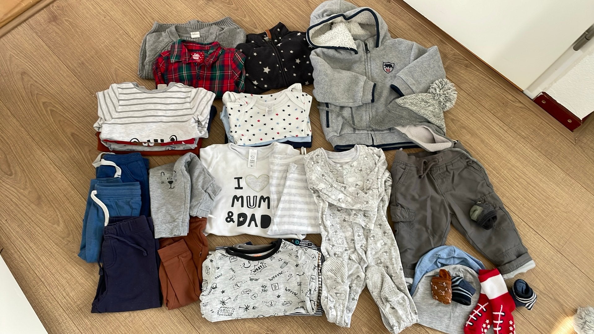 Pakket jongens babykleding maat 80, 27 items, nr.1, Ophalen, Gebruikt, Maat 80