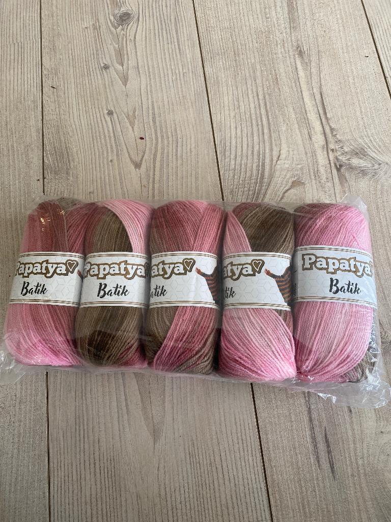 5 bollen papatya wol, Hobby en Vrije tijd, Breien en Haken, Ophalen of Verzenden, Nieuw, Breien of Haken, Wol of Garen