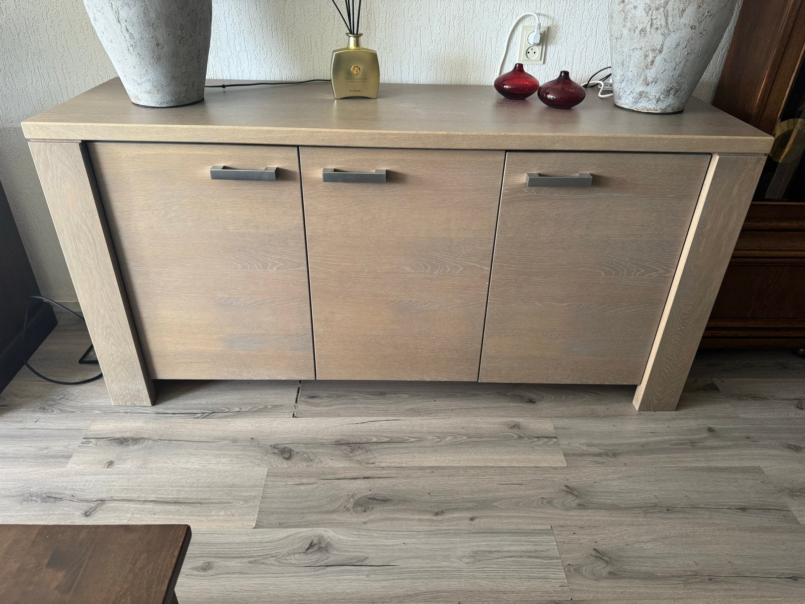 Bruin eiken dressoir met 3 kastjes, Ophalen, 150 tot 200 cm, Overige houtsoorten, 50 tot 75 cm