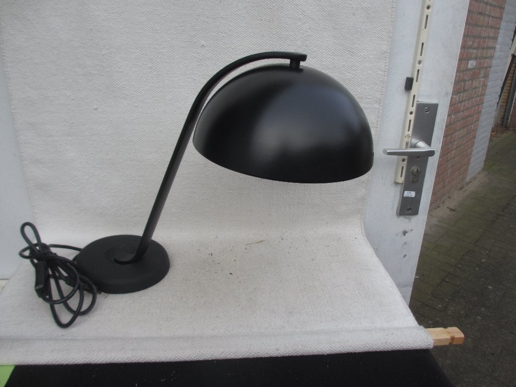 HAY Cloche Tafellamp, zwart, Bureaulamp, Zo goed als nieuw, Zwart, Metaal