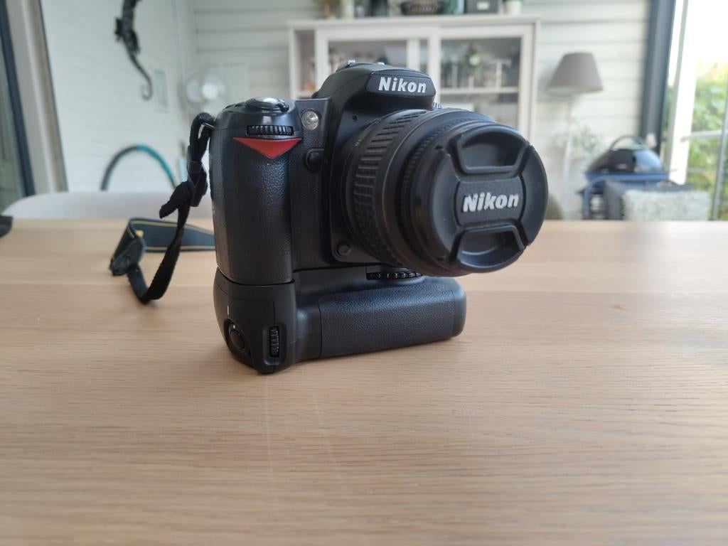 Nikon D90 met 18-55mm lens en batterygrip, Gebruikt, Spiegelreflex, Ophalen of Verzenden, Nikon