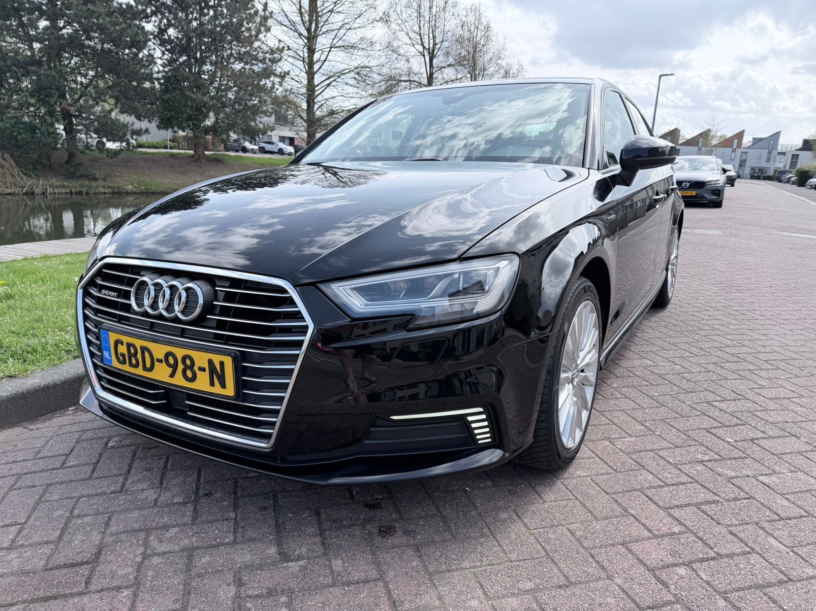 Audi A3 e-tron S-Line | Plug in | Dealer onderhouden, Auto's, Audi, 4 cilinders, Leder en Stof, Zwart, 1395 cc