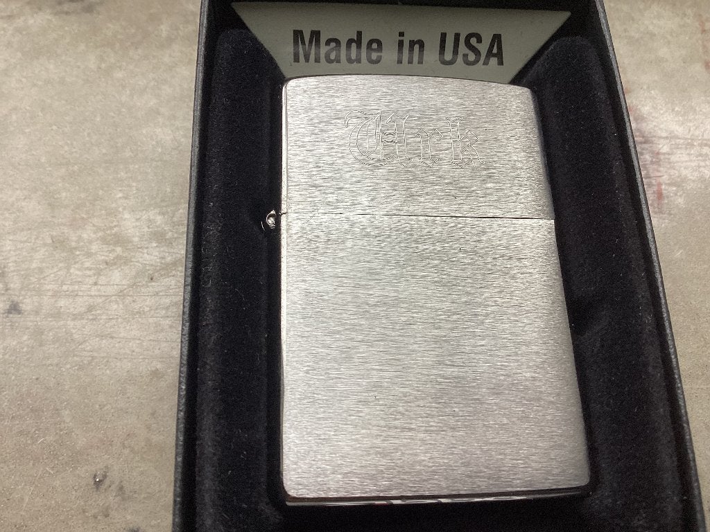 Nieuwe USA zippo met graveertekst, Verzenden, Nieuw, Aansteker