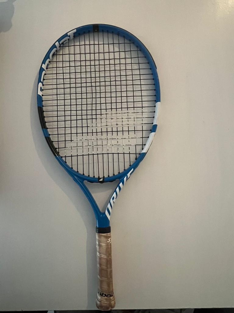 Babolat Pure Drive Tennisracket - Zo goed als nieuw, Sport en Fitness, Tennis, Ophalen of Verzenden, Zo goed als nieuw, Racket