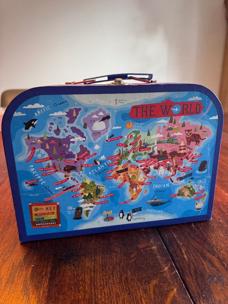 Crocodile Creek puzzel in koffer – The World, Kinderen en Baby's, Ophalen of Verzenden, 10 tot 50 stukjes, Gebruikt, 6 jaar of ouder