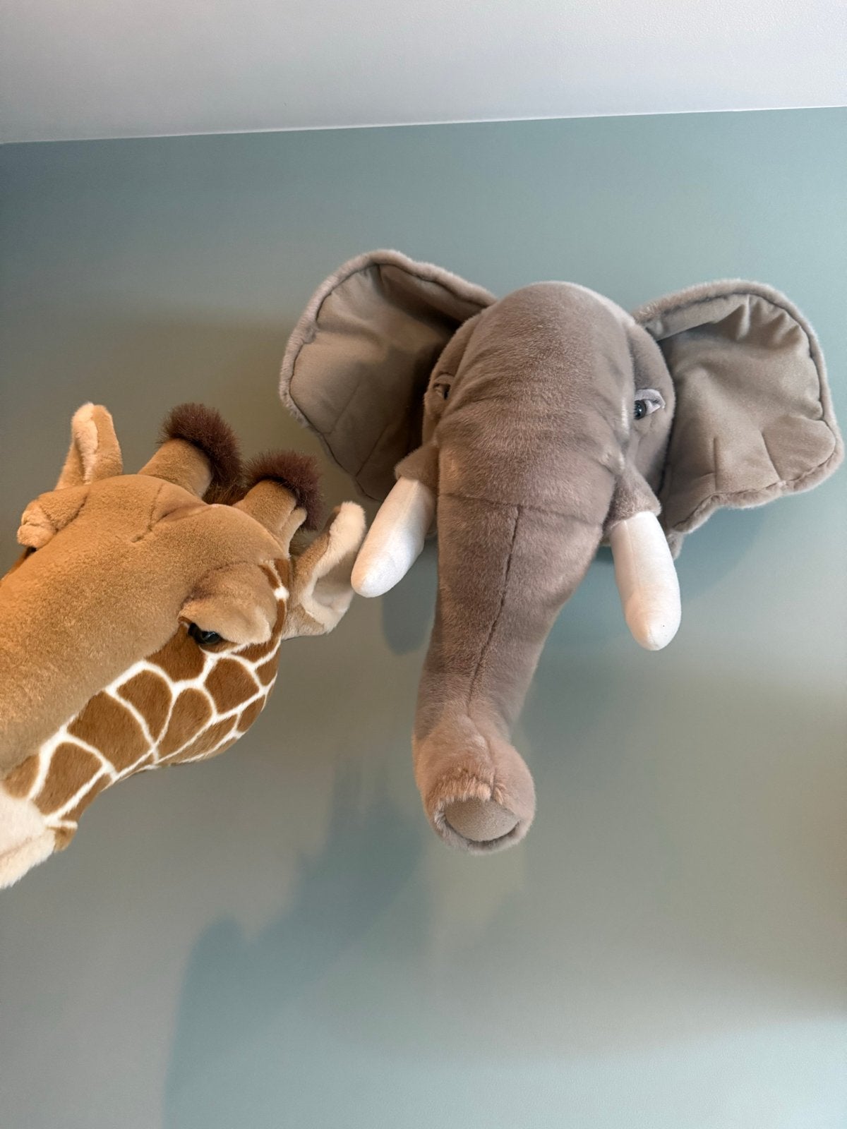 Wild & Soft Dierenhoofden Muurdecoratie: Olifant & Giraffe, Huis en Inrichting, Ophalen, Meerkleurig, Overige stijlen, Zo goed als nieuw