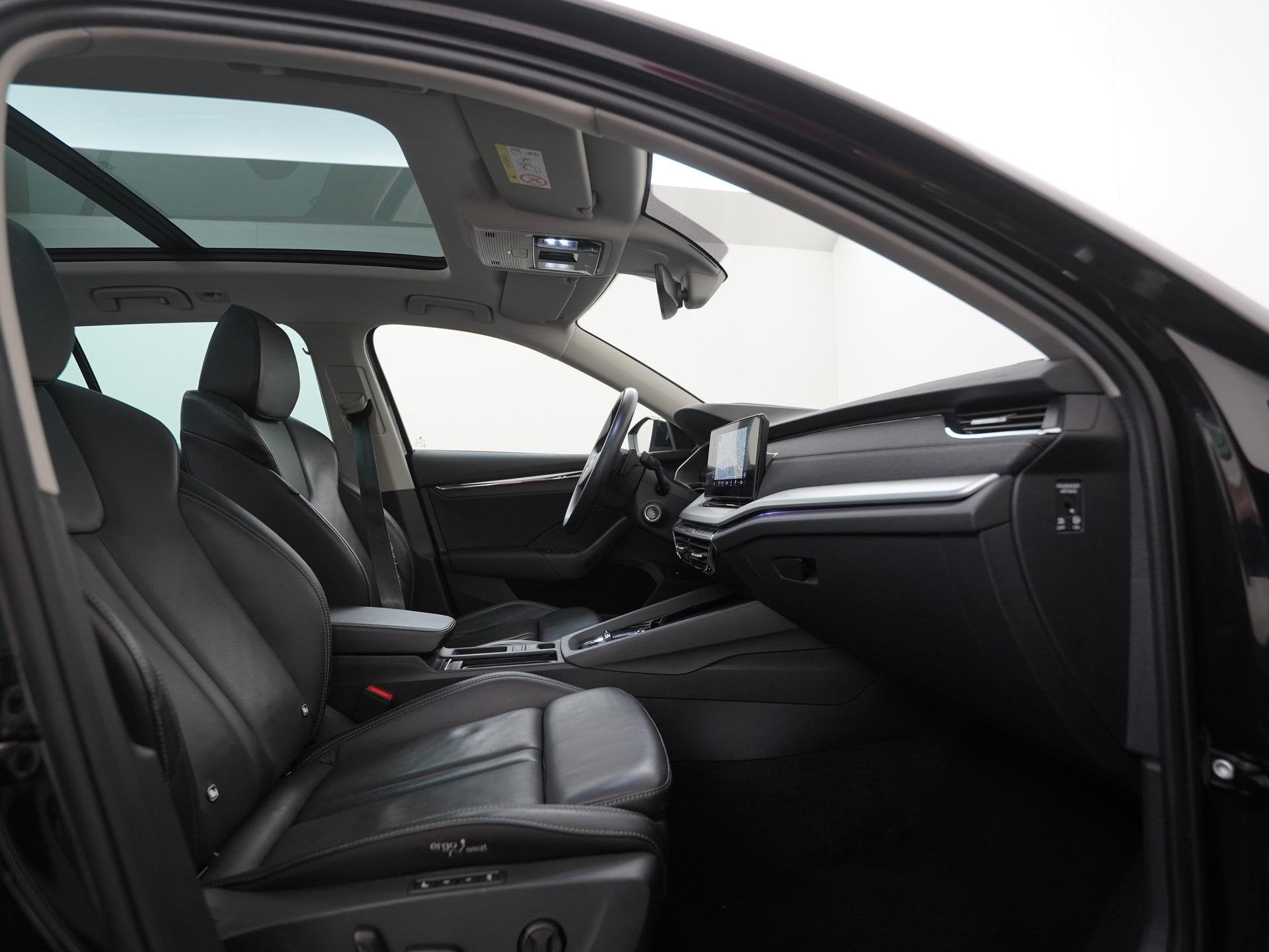 Skoda Octavia Combi 1.4 TSI iV PHEV Style | Trekhaak | Panor, 12 maanden, Gebruikt, Euro 6, Zwart
