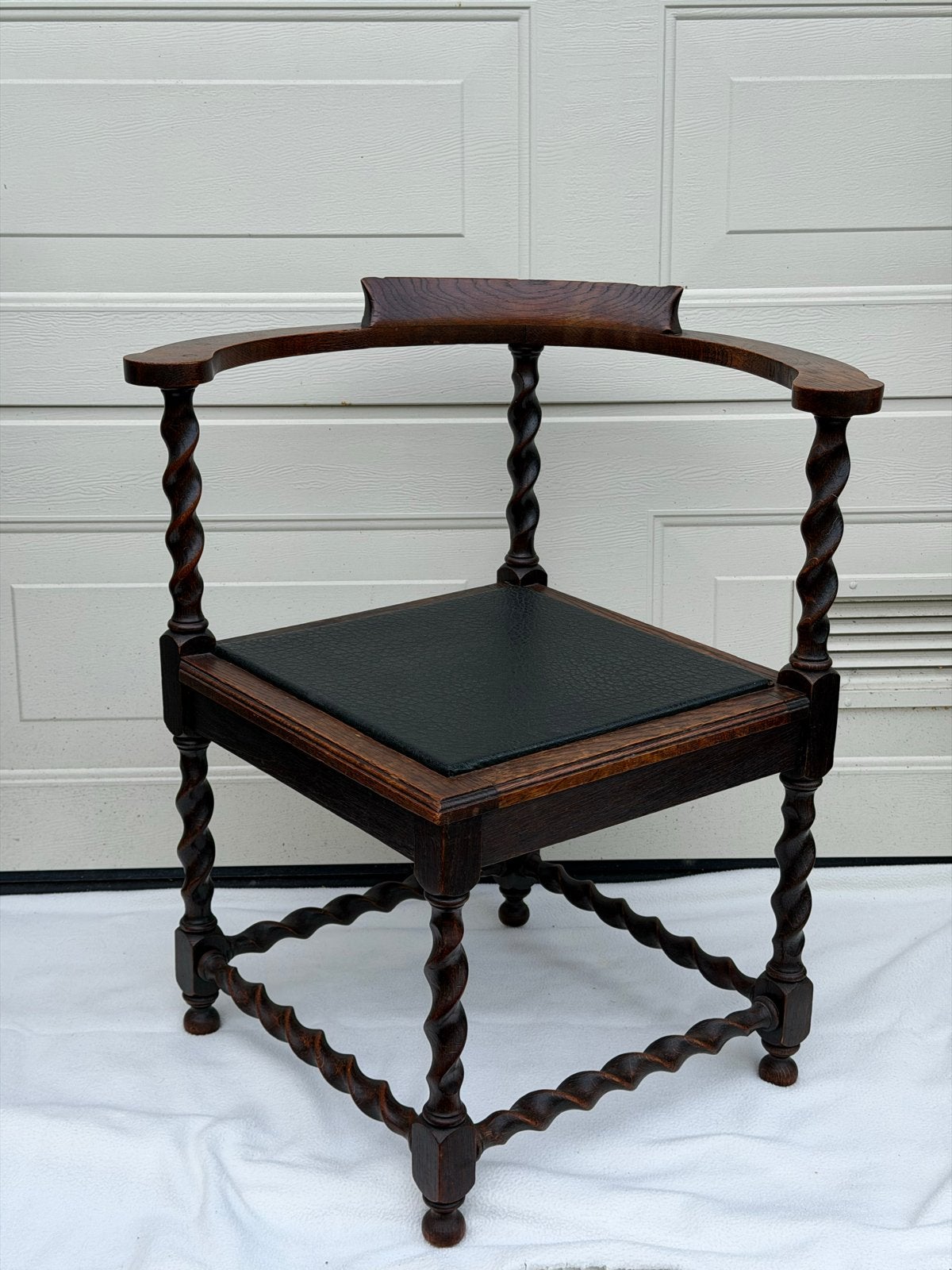 Bijzondere antieke hoekstoel – eiken hout – barley twist, Ophalen