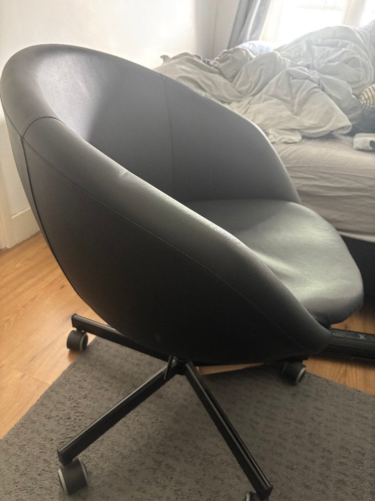 IKEA SKRUVSTA Swivel Chair | Black | Excellent Condition, Ophalen of Verzenden, Zo goed als nieuw, Zwart, Bureaustoel