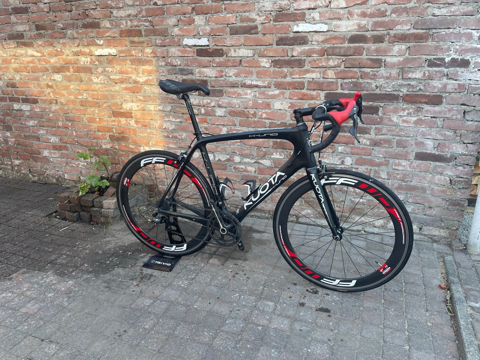 Kuota K-Uno racefiets - maat 58 (xl) - extra wielset, Fietsen en Brommers, Fietsen | Racefietsen, 28 inch, Gebruikt, Carbon, Meer dan 20 versnellingen