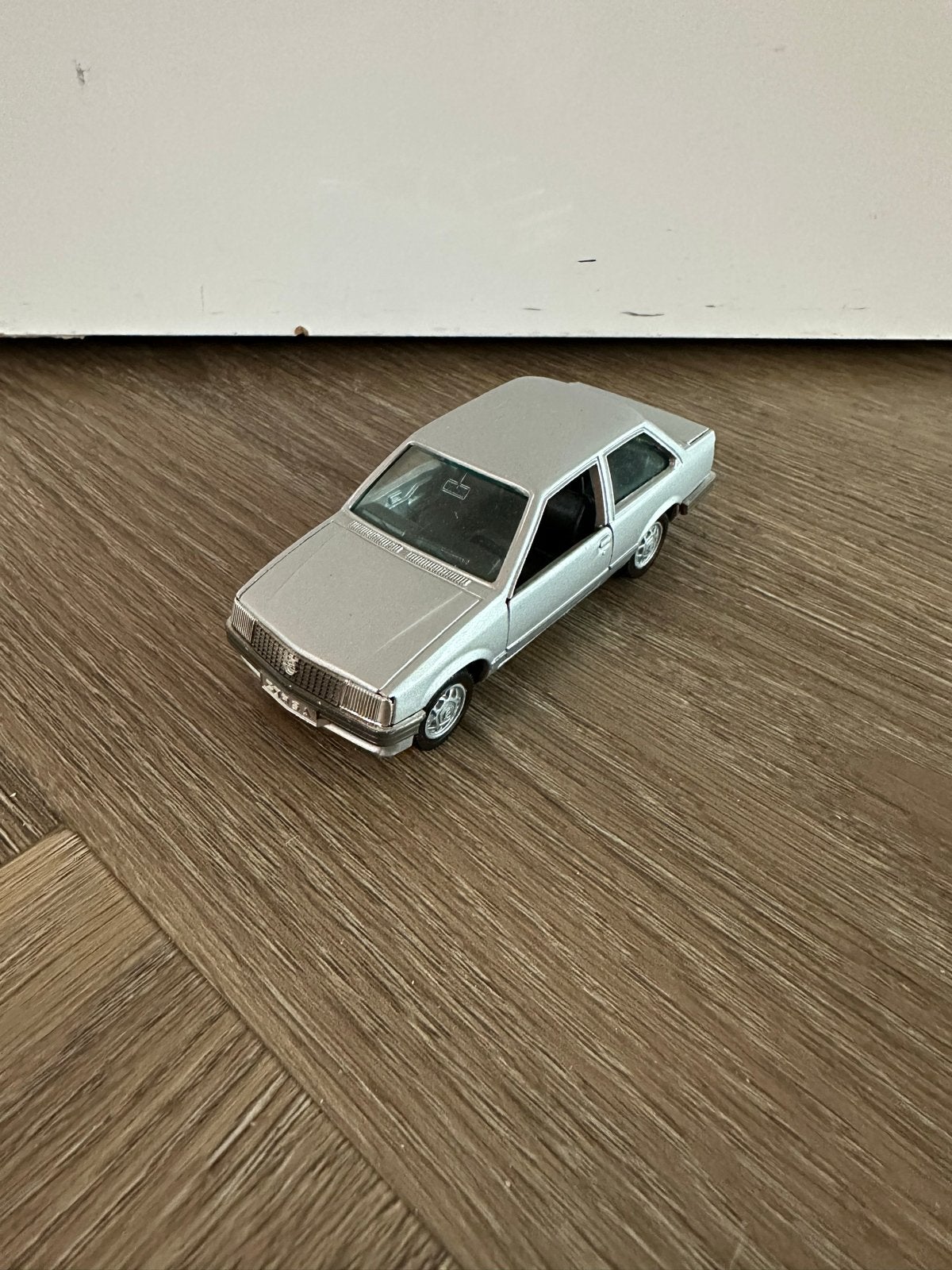 Gama Opel Corsa A modelauto - Zilver, Ophalen of Verzenden, Zo goed als nieuw, Auto