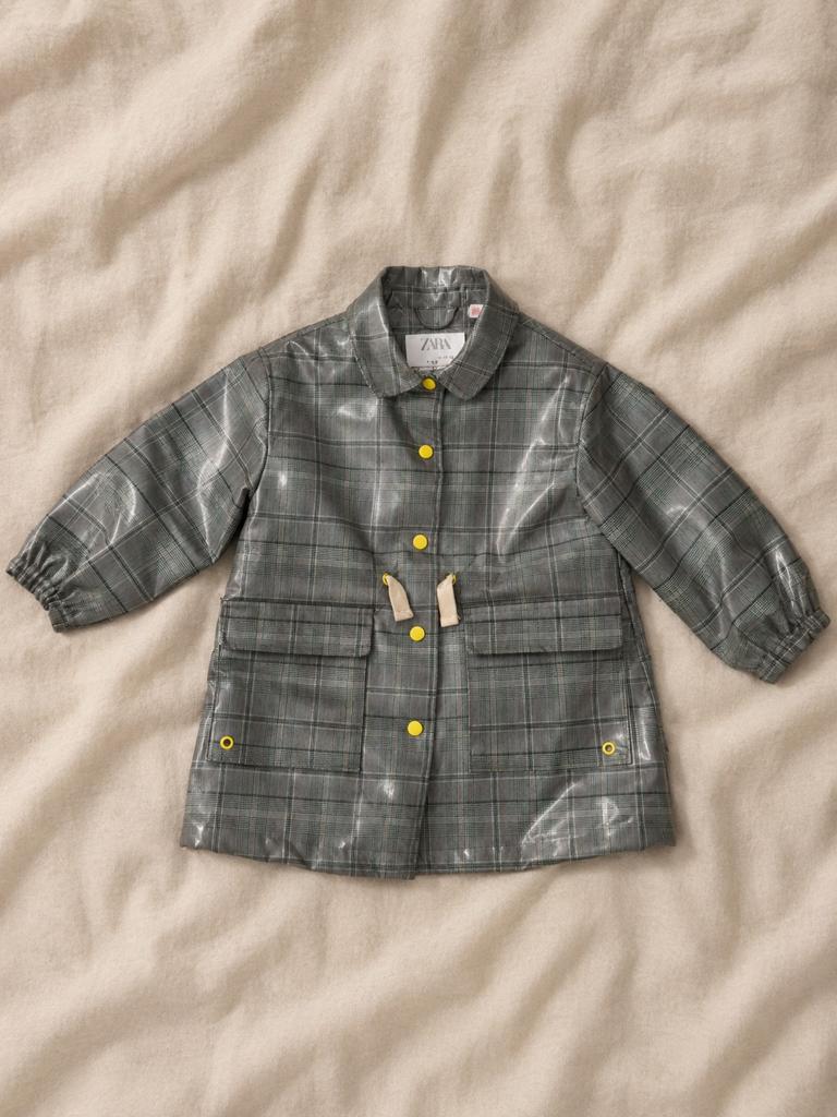 Hele mooie regenjas met teddyvoering, maat 98. (ZARA), Kinderen en Baby's, Kinderkleding | Maat 98, Zo goed als nieuw, Zara, Jas