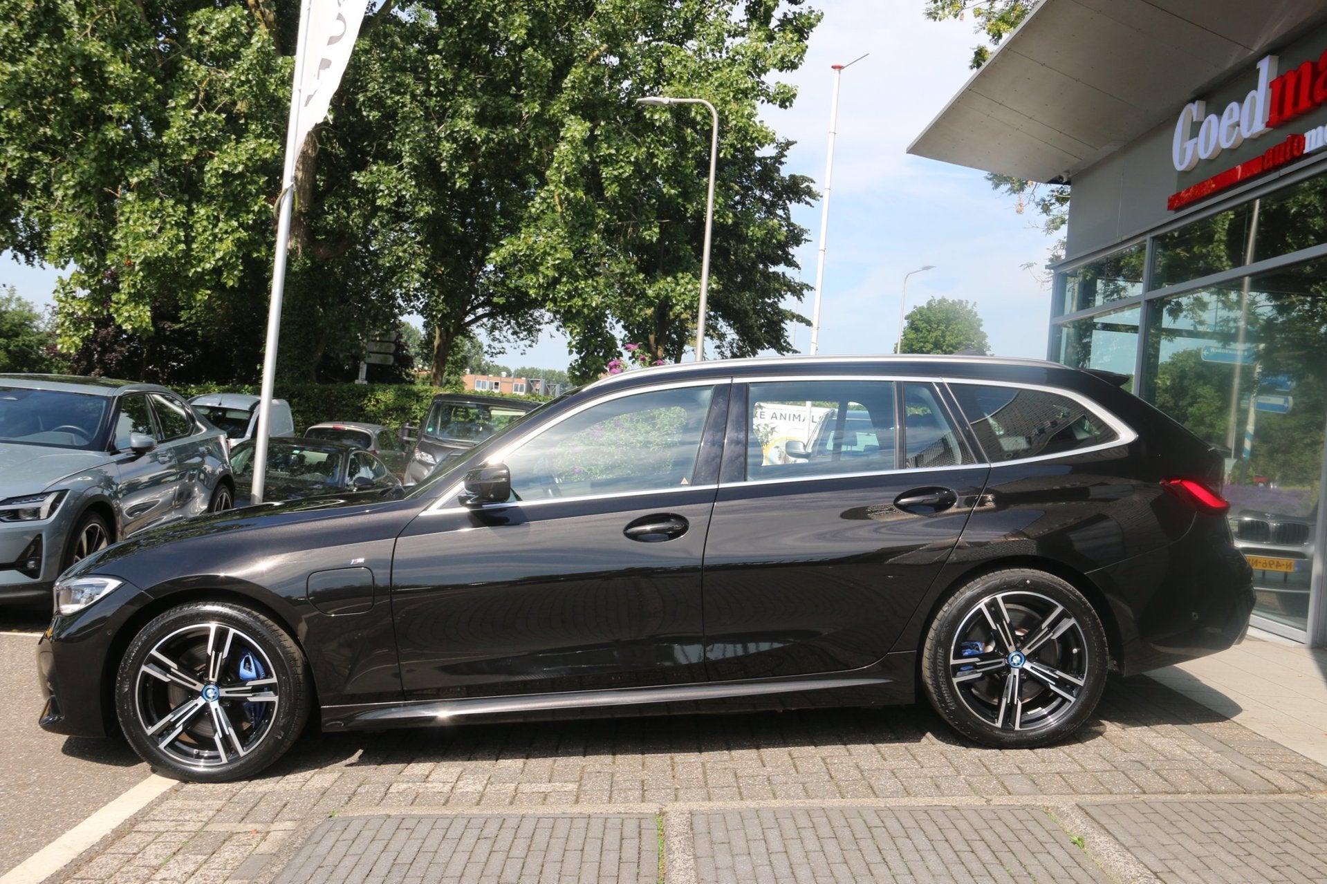 BMW 3-serie Touring 330e xDrive Business Edition Plus PANO-D, 1998 cc, Gebruikt, Euro 6, 4 cilinders