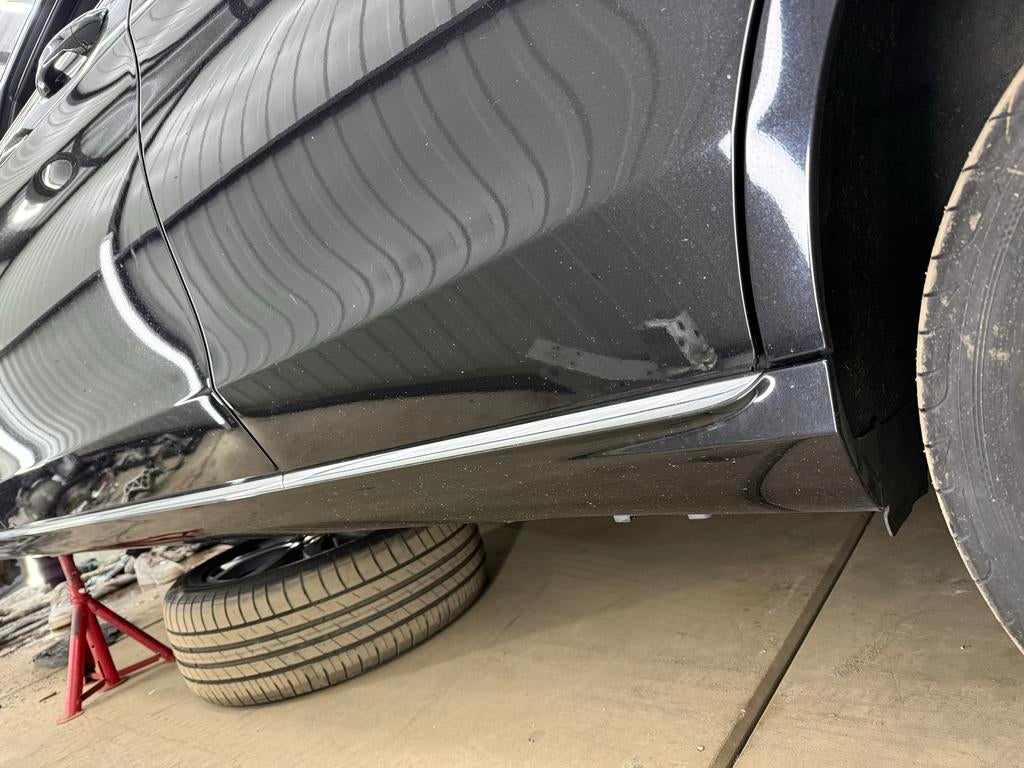 Sideskirts links en rechts Mercedes C350e Estate/Station, Ophalen, Gebruikt, Spatbord, Links