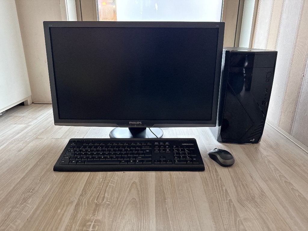 Complete game pc set i5-4.40 GHz / 16GB DDR5 / 1000GB M2 SSD, Ophalen, Met monitor, Zo goed als nieuw, Gaming