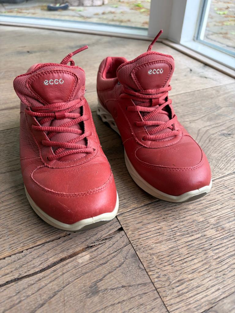 Ecco sneakers, Ophalen of Verzenden, Rood, Sneakers of Gympen, Zo goed als nieuw