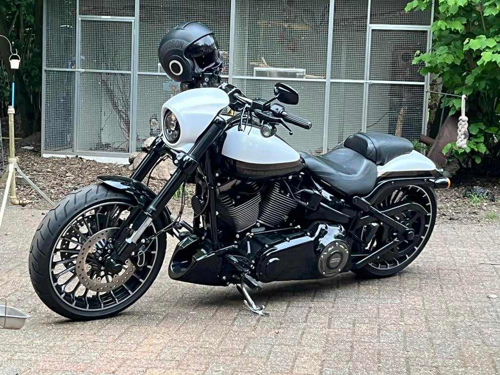 Harley davidson Breakout cvo prosteet fxsbse, Occasion, Chopper, Particulier, 1800 cc