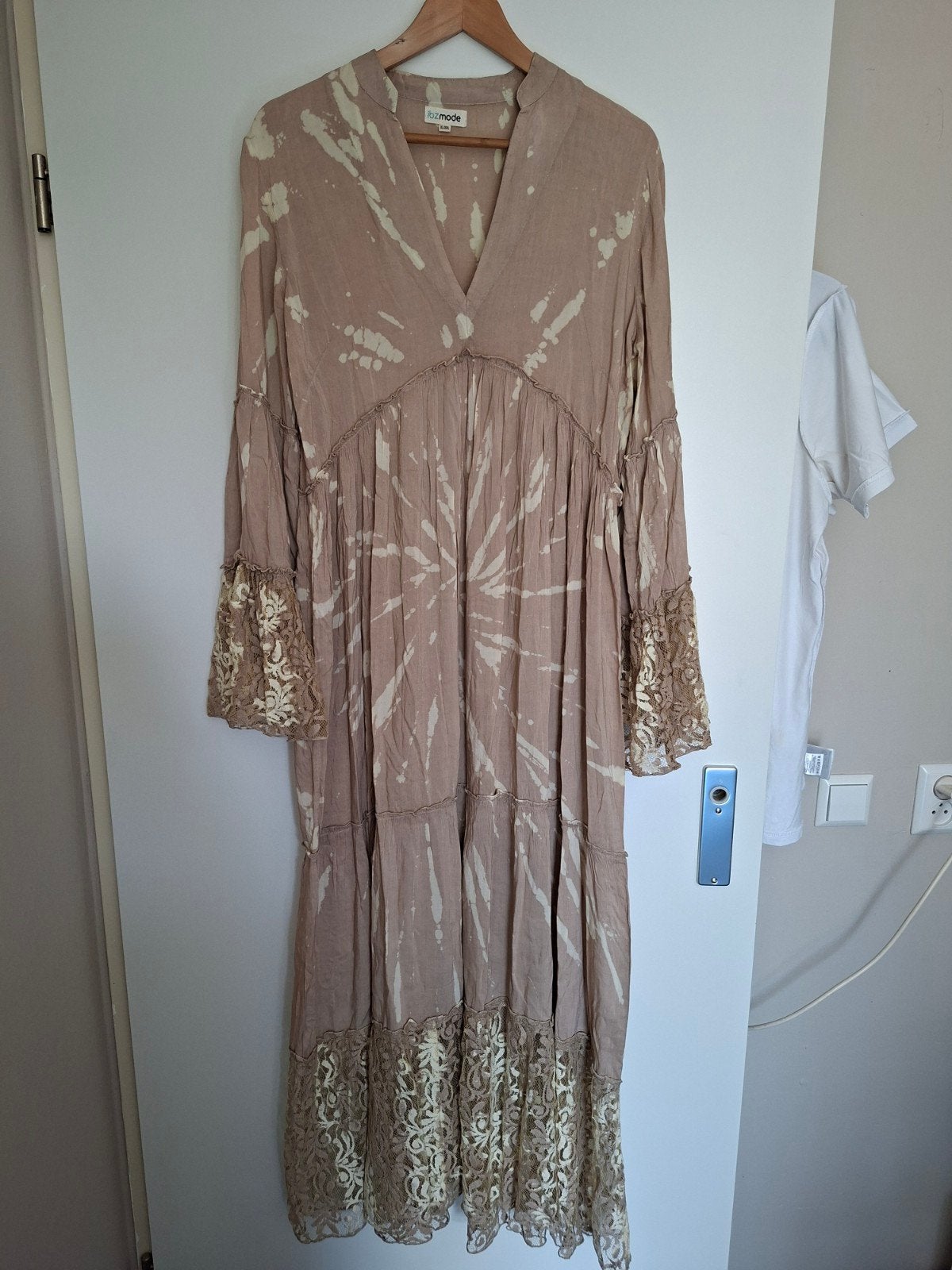 Ibzmode Dali jurk XL/XXL in uitstekende staat, Kleding | Dames, Jurken, Ibzmode, Beige, Maat 46/48 (XL) of groter, Ophalen of Verzenden
