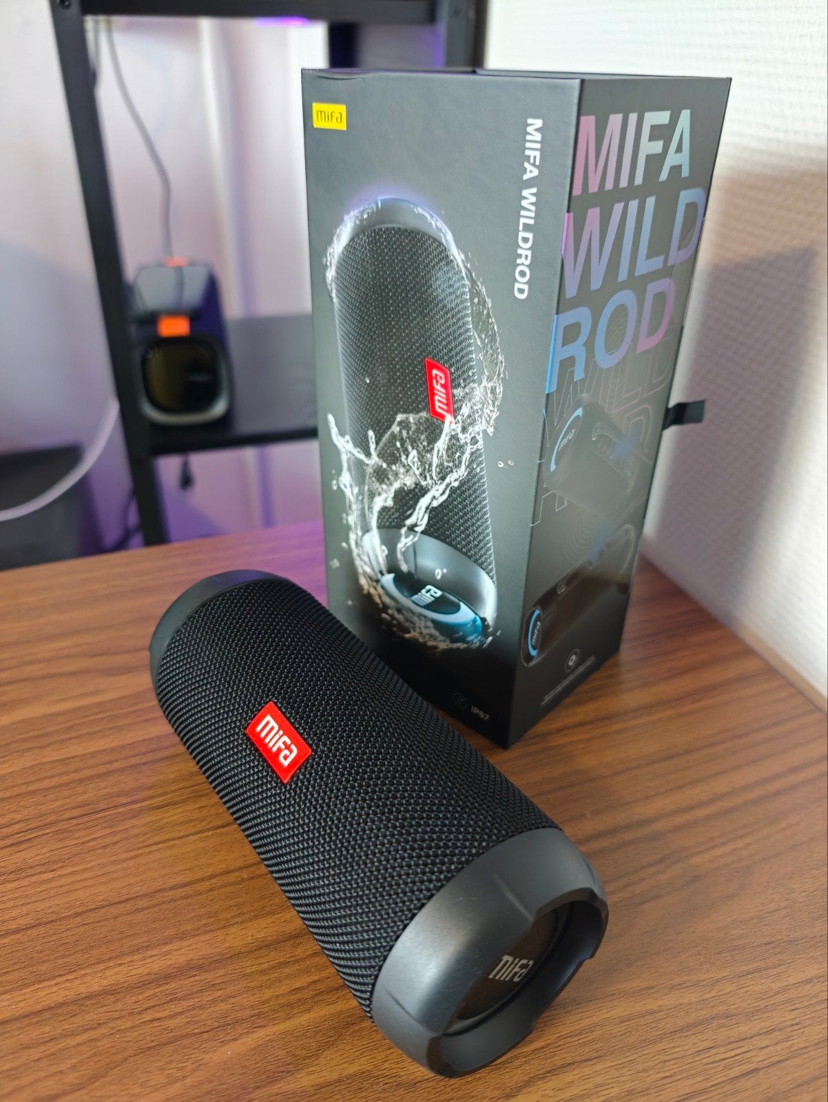 Mifa Wildrod Draagbare Bluetooth Speaker