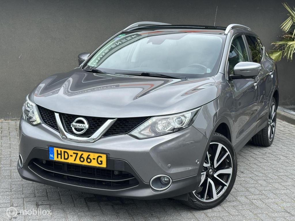 Nissan Qashqai 1.6 Tekna / Pano / Trekhaak 1500kg / Leder, Auto's, Voorwielaandrijving, 1618 cc, Gebruikt, Euro 6