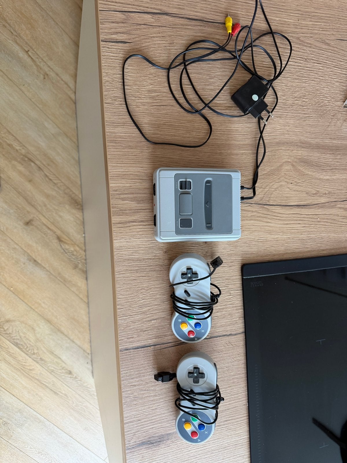 Retro Gaming Console - Speel klassieke games opnieuw!, 2 spelers, Ophalen of Verzenden, Gebruikt, Vanaf 3 jaar