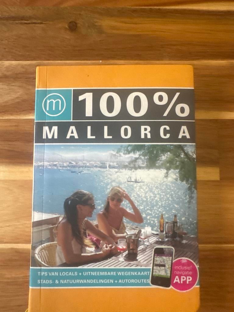 100% Mallorca Reisgids met uitneembare wegenkaart, Overige merken, Europa, Ophalen of Verzenden, Zo goed als nieuw