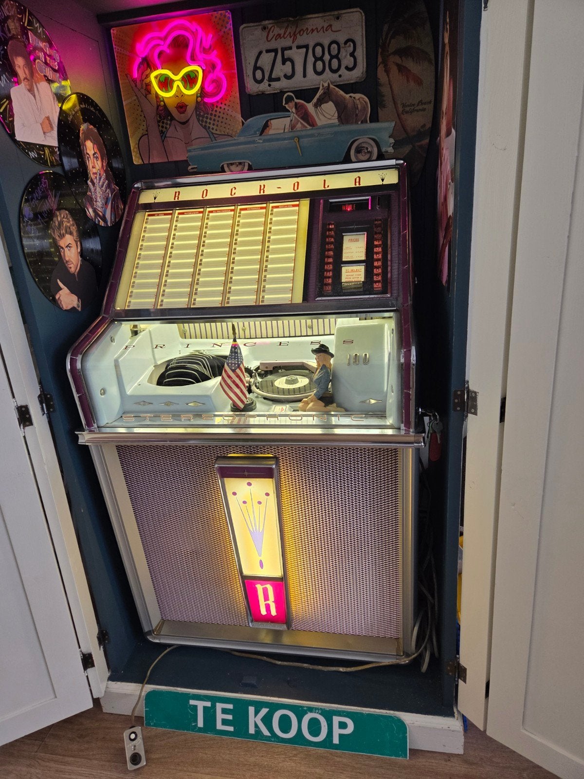 Rock Ola Princess jukebox, Ophalen, Rock Ola