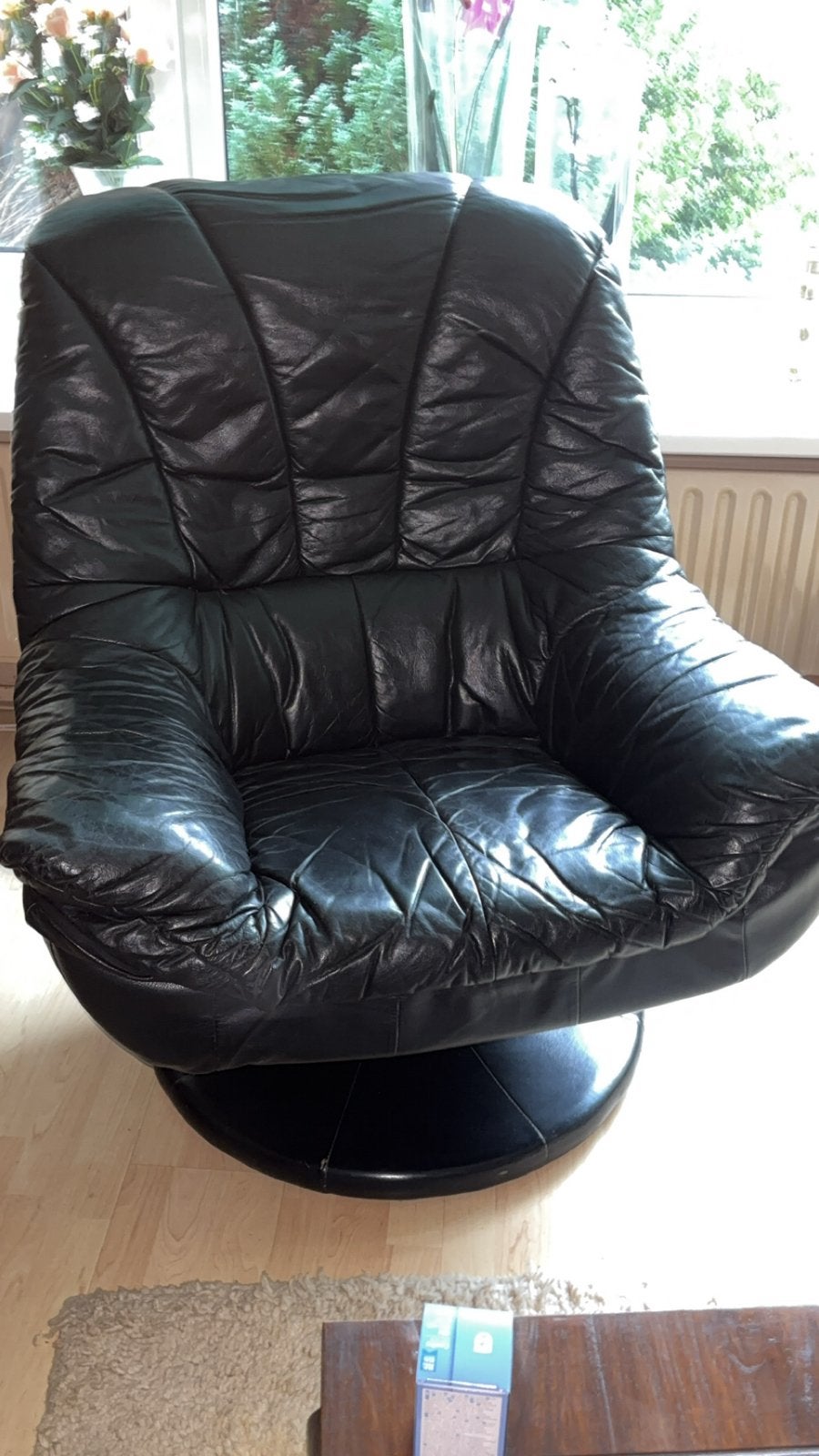 Zwarte Leren Relaxfauteuil - Comfortabel en Draaibaar, Ophalen, Gebruikt, Leer, 75 tot 100 cm