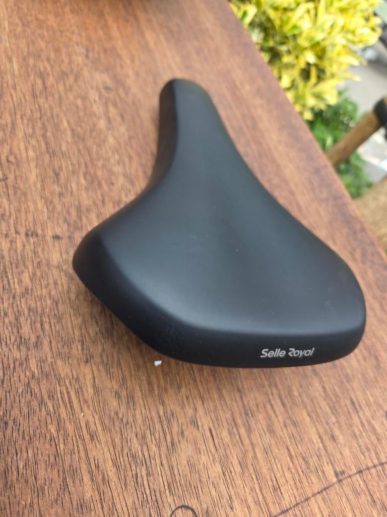 Selle Royal Essenza fietszadel - Zo goed als nieuw, Fietsen en Brommers, Elektrische fiets, Ophalen of Verzenden, Zo goed als nieuw